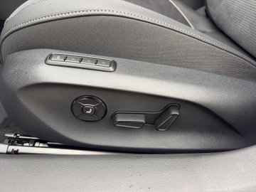 Superb Combi Sportline Navi DCC ACC AHK eSitz – Bild 8