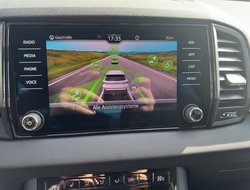 Karoq 1.5 TSI DSG Balance ACC AHK Navi eHeck
