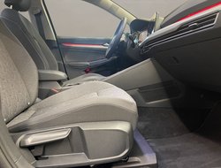 Golf VIII 1.5 eTSI Move ACC AUT Kam. Navi LED LM