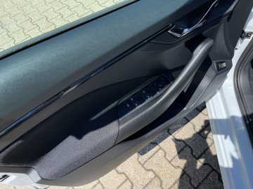 Kamiq 1.0 TSI DSG Tour ACC Navi Matrix eHeck RFK – Bild 8