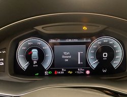 Q8 3.0 TFSI e quattro TFSIW Pano S-line ACC AHK