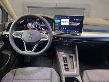 Golf VIII Variant 1.5 eTSI  W Life ACC AHK AUT – Bild 16