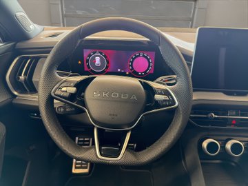 Kodiaq 4x4 Sportline DCC ACC AHK Navi Pano – Bild 11